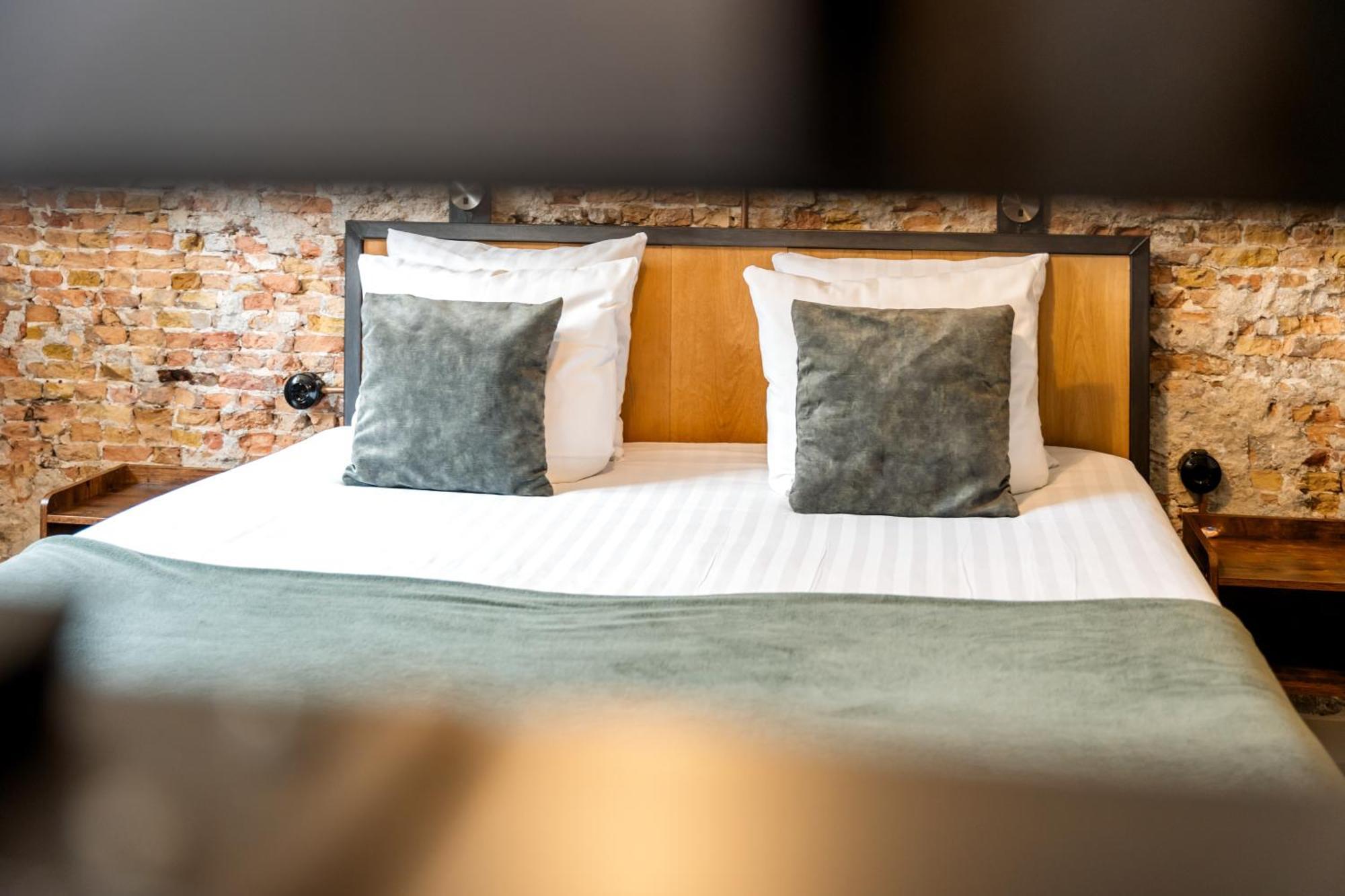 Boetiekhotel Ons Oude Raadhuis Hooge Zwaluwe Bagian luar foto