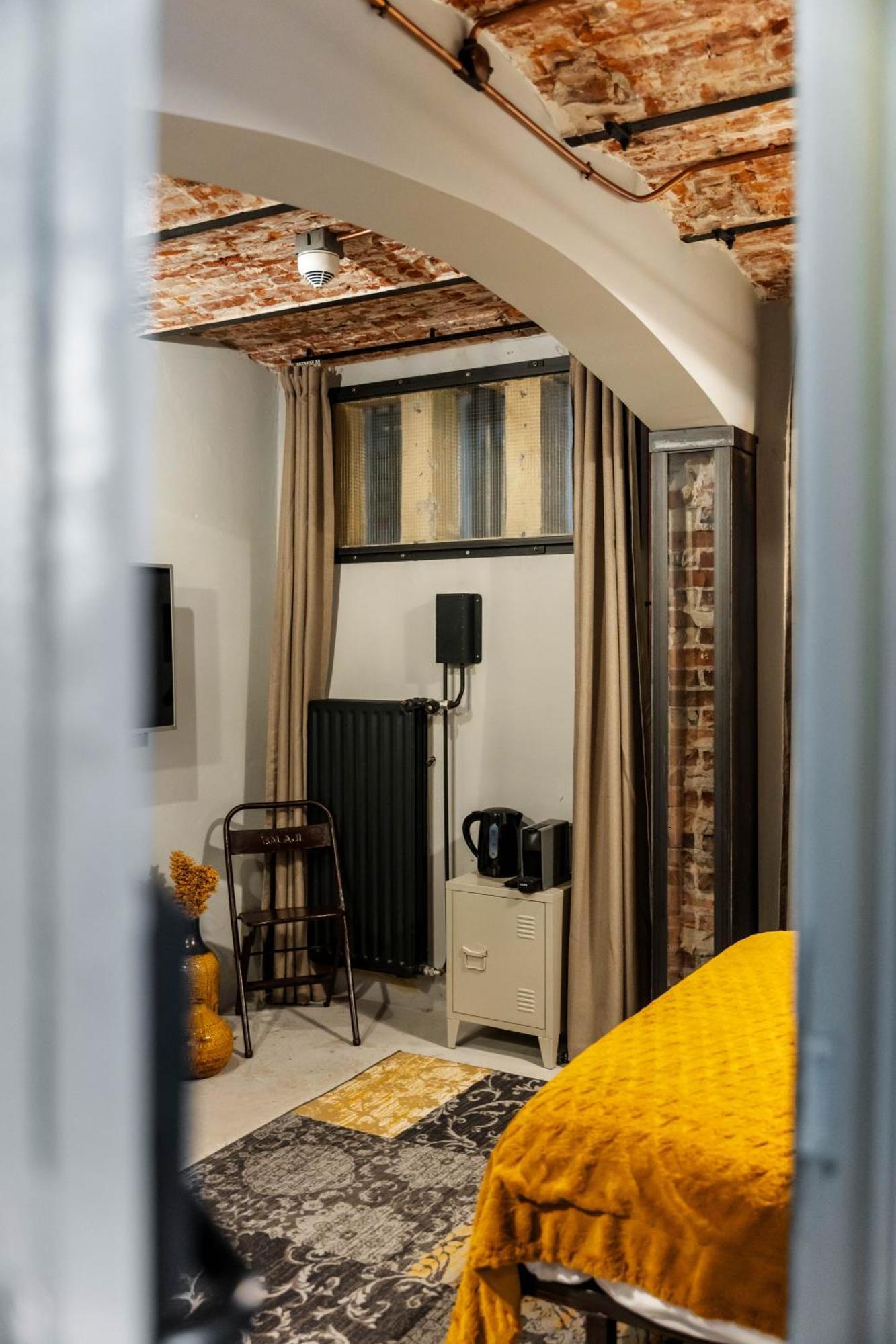 Boetiekhotel Ons Oude Raadhuis Hooge Zwaluwe Bagian luar foto