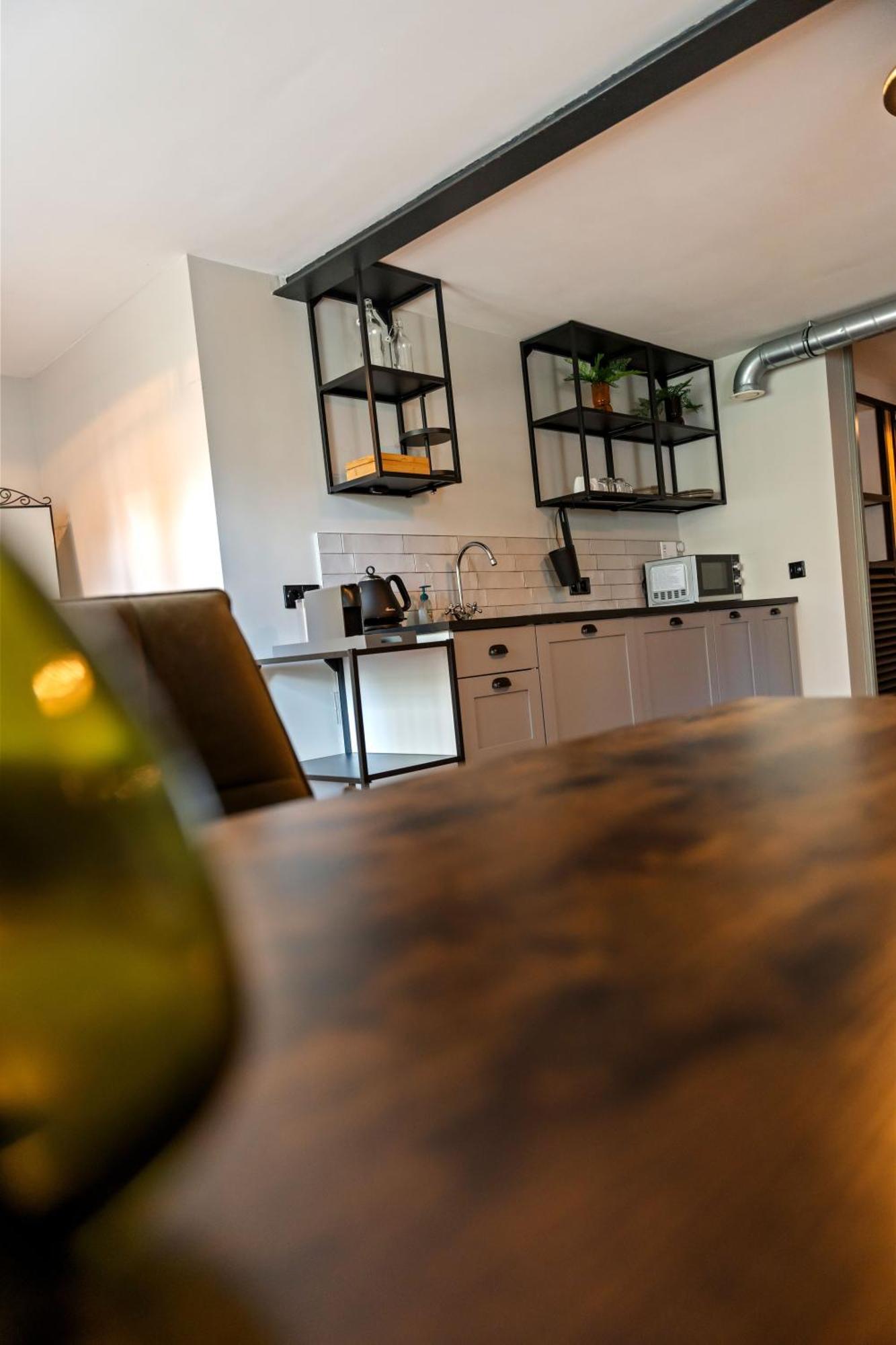 Boetiekhotel Ons Oude Raadhuis Hooge Zwaluwe Bagian luar foto