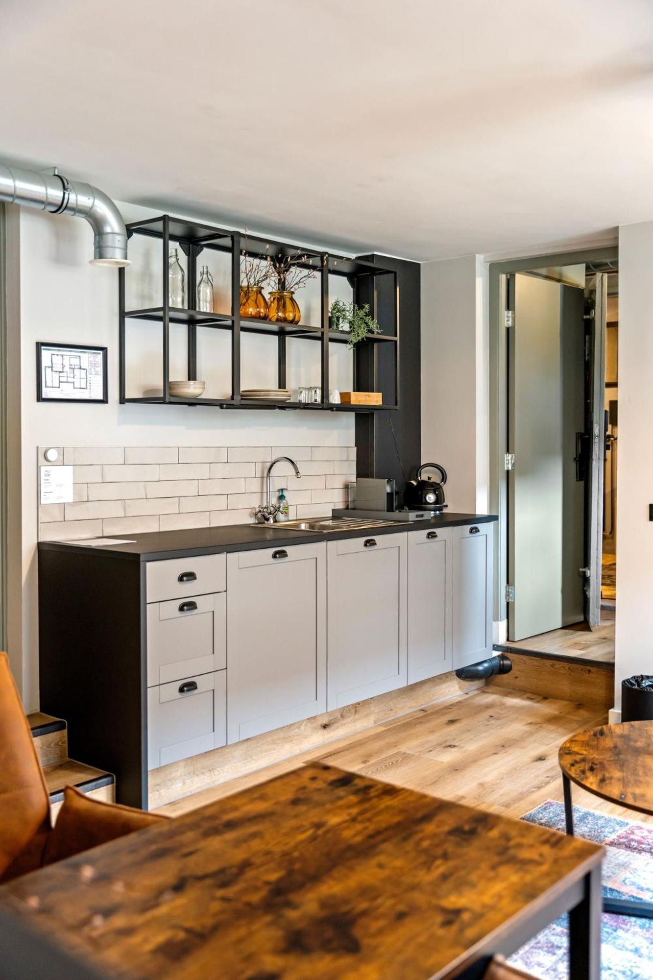 Boetiekhotel Ons Oude Raadhuis Hooge Zwaluwe Bagian luar foto
