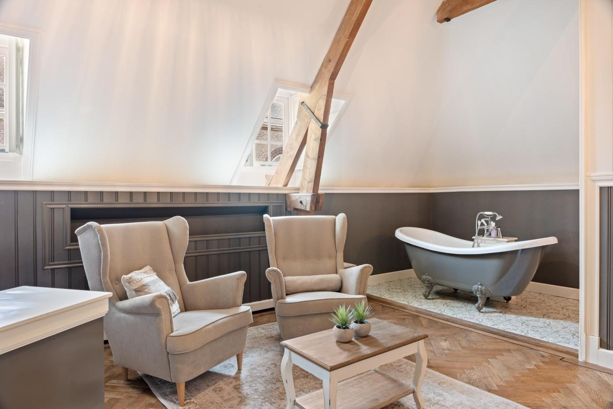 Boetiekhotel Ons Oude Raadhuis Hooge Zwaluwe Bagian luar foto