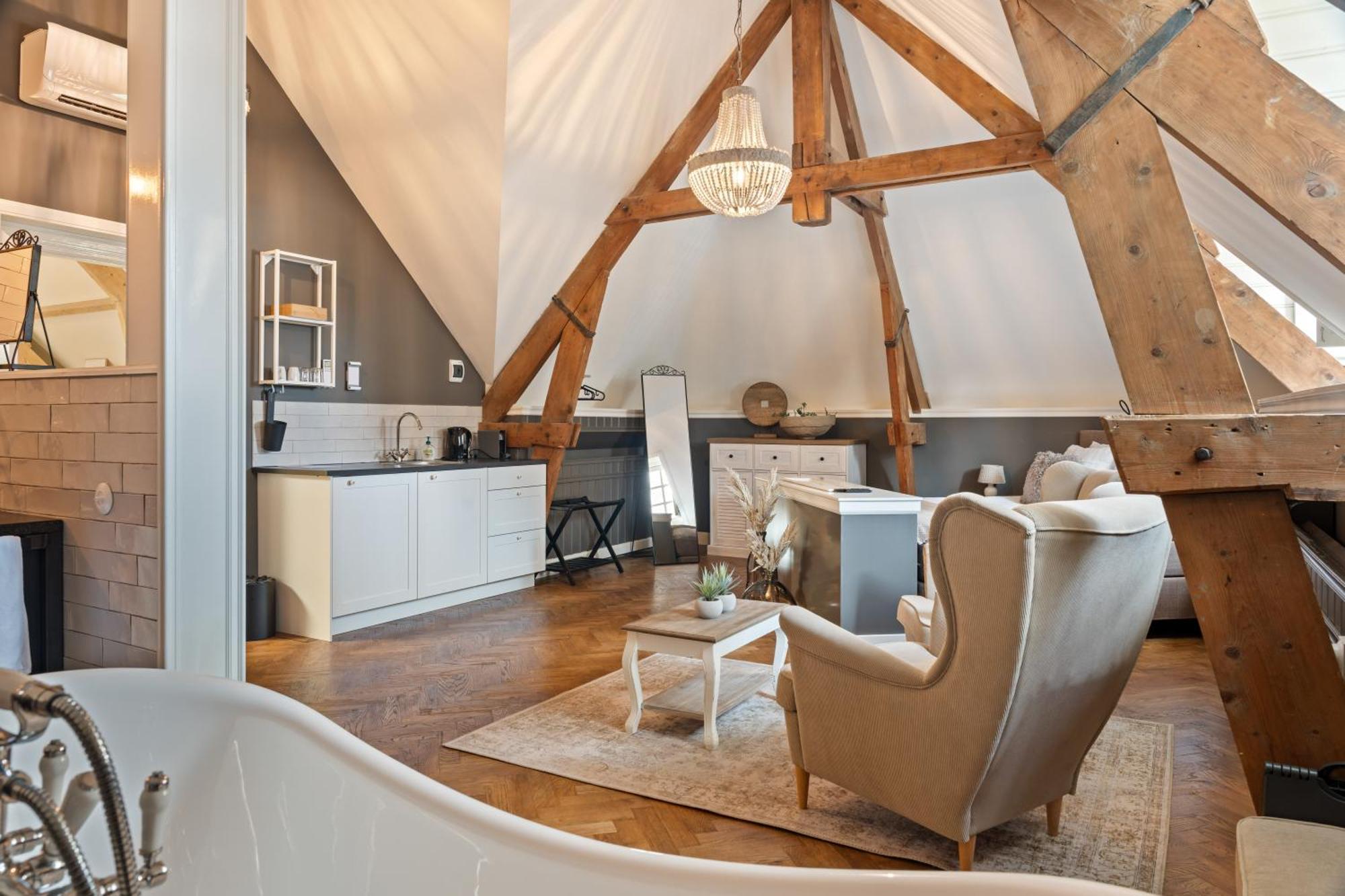Boetiekhotel Ons Oude Raadhuis Hooge Zwaluwe Bagian luar foto