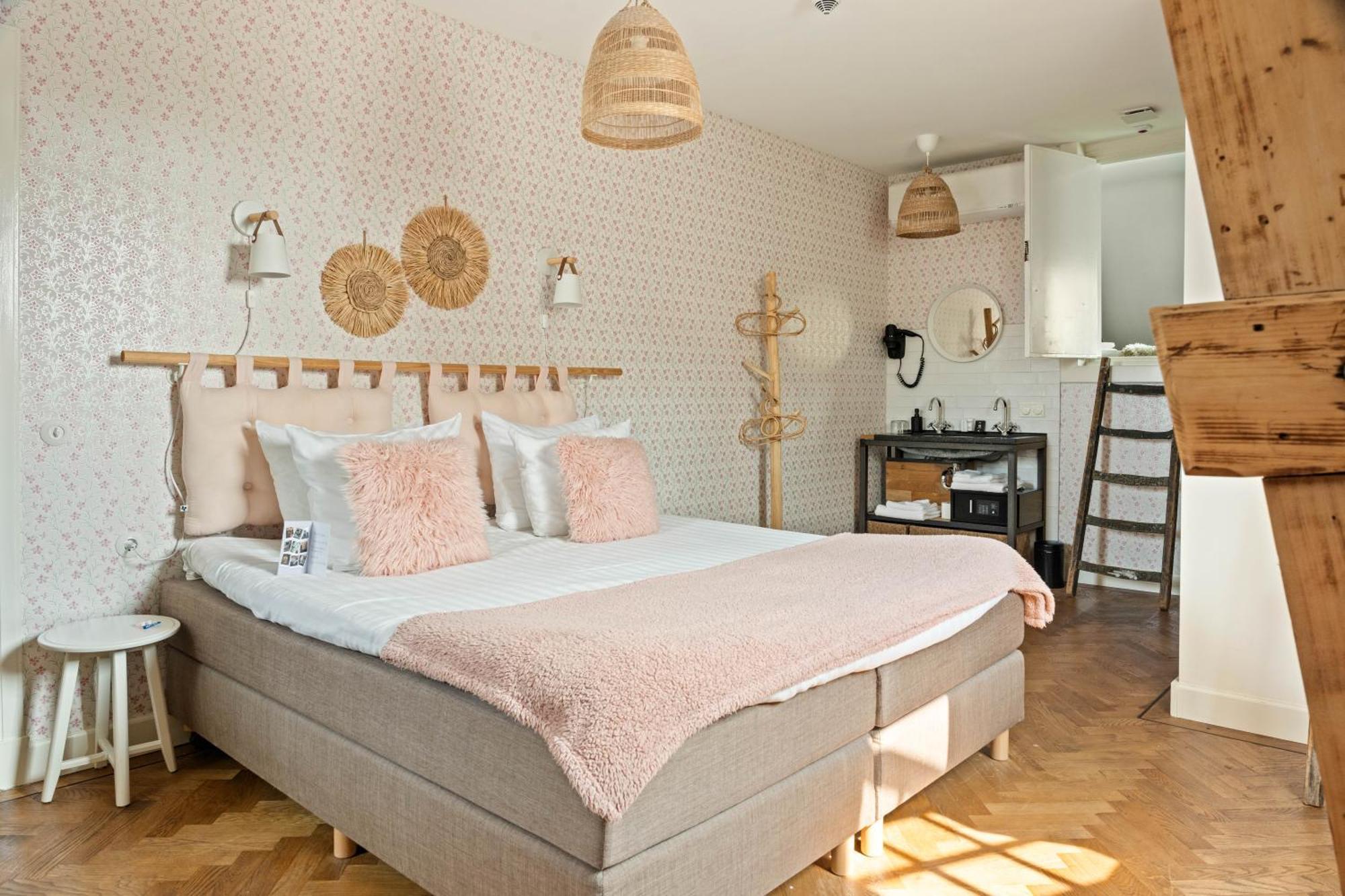 Boetiekhotel Ons Oude Raadhuis Hooge Zwaluwe Bagian luar foto